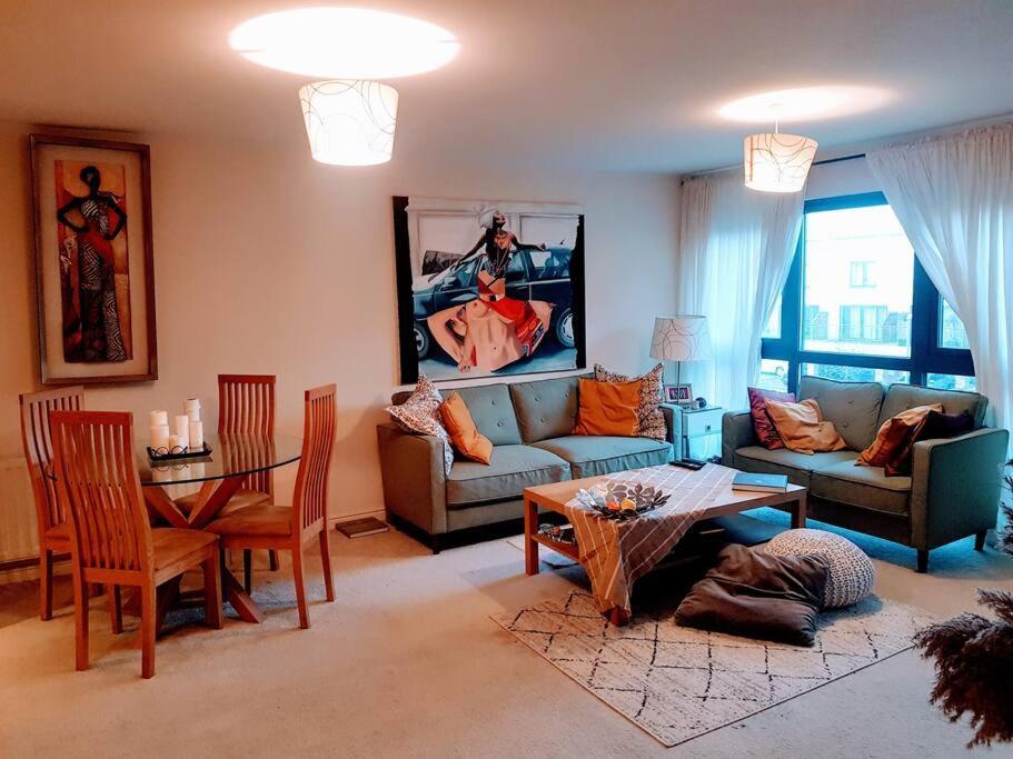 Central Spacious And Secure With A Double Bed Эджвар Экстерьер фото