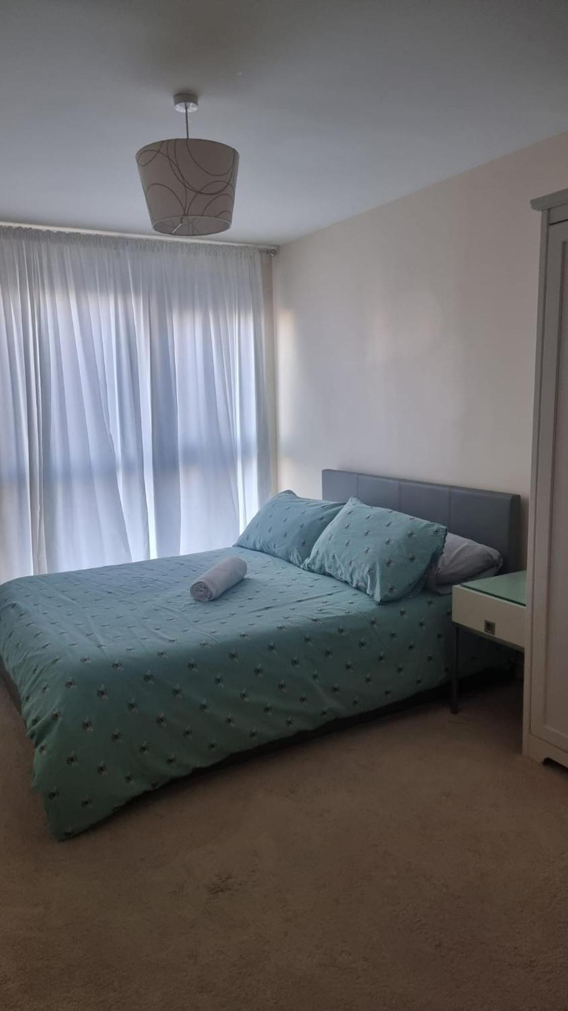 Central Spacious And Secure With A Double Bed Эджвар Экстерьер фото